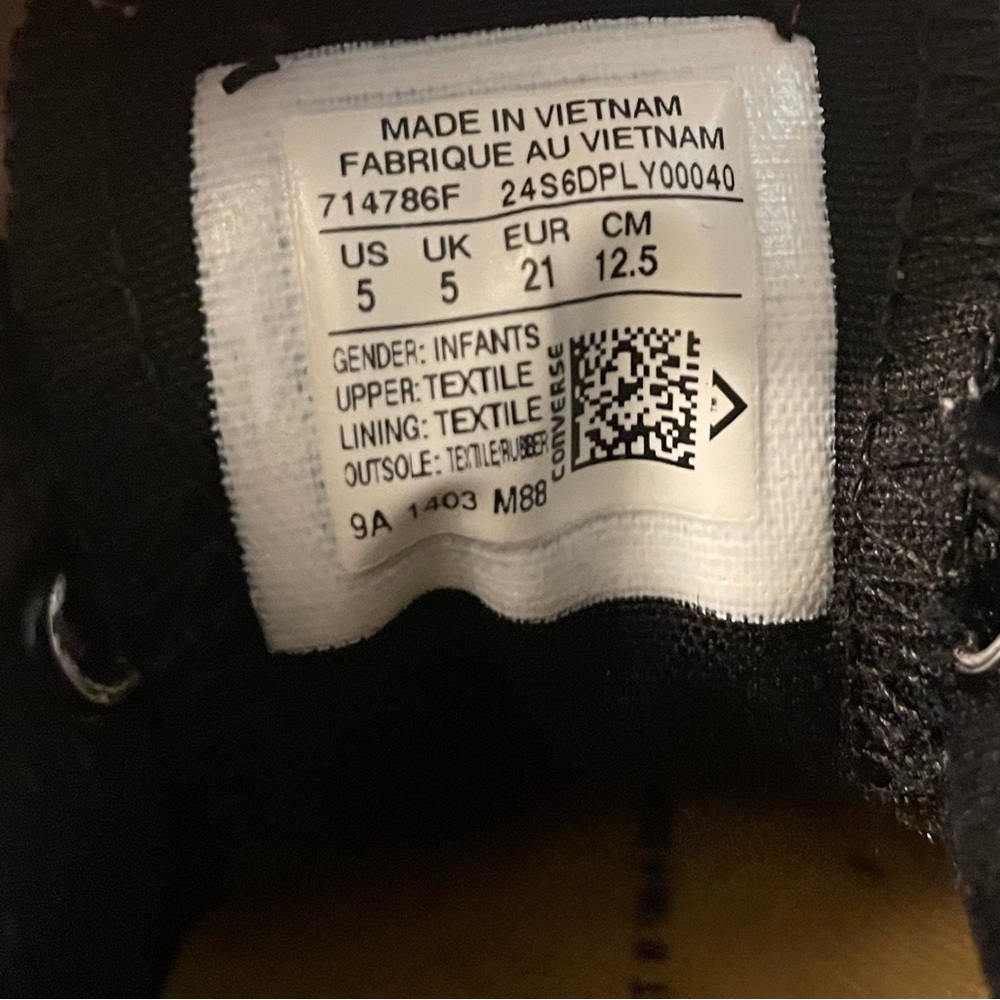 Toddler kids Black Converse side 5 - Picture 4 of 4